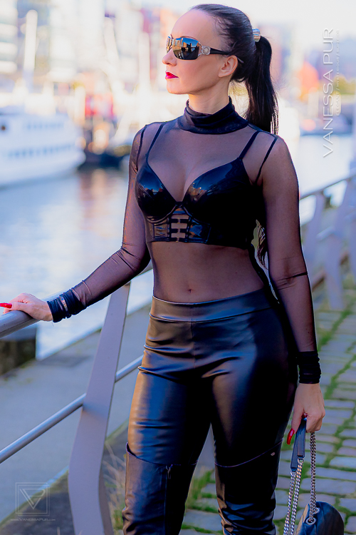 Miss Vanessa Pur - pureGLAM - black leather pants and leather corset - leather peep-toe-booties - elegant LADY